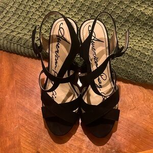 ✨👟✨ American Rag Black Black Strap Heels Sz 9.5✨👟✨